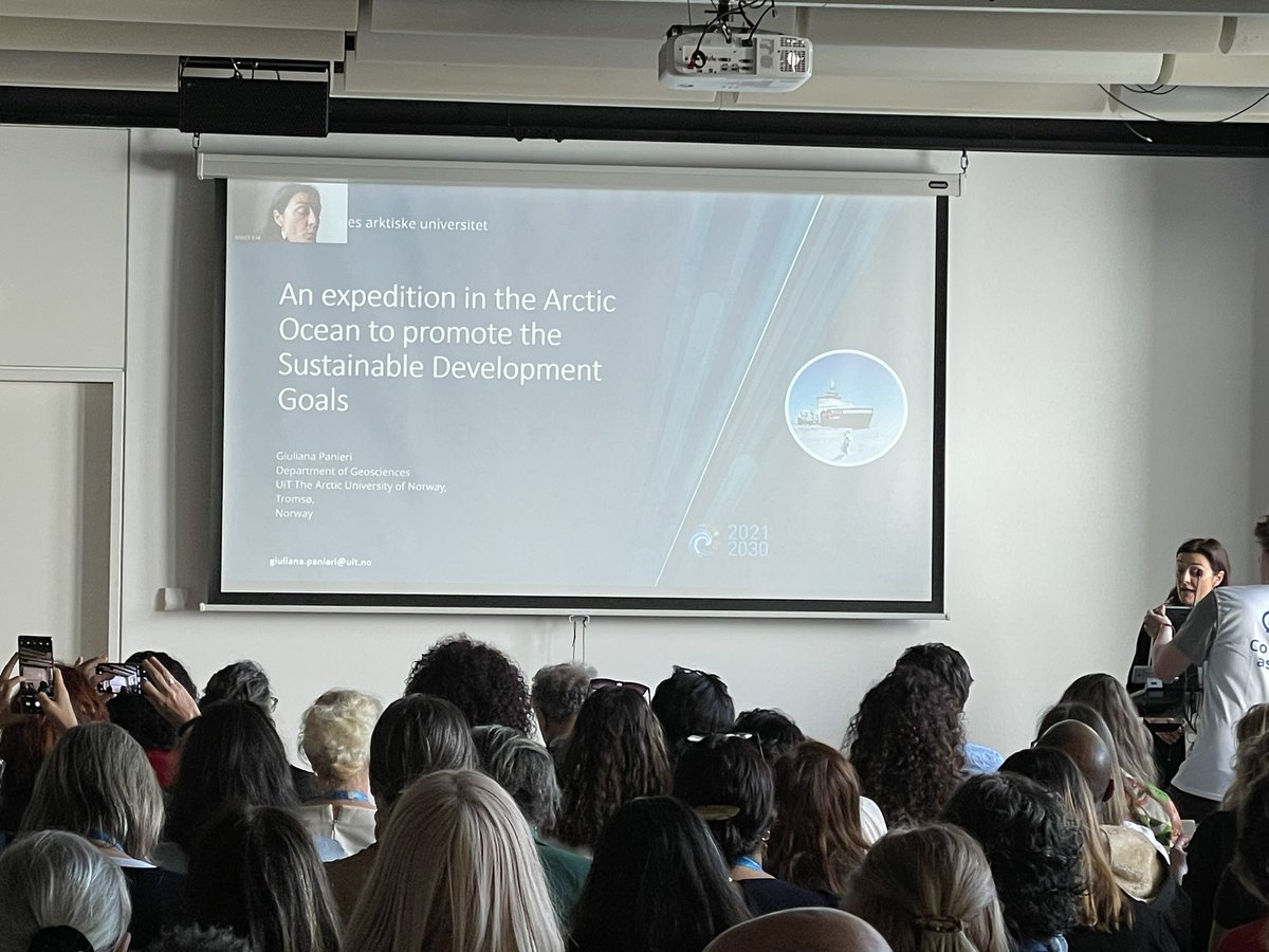 <a href="/GiulianaPanier2/">Giuliana Panieri</a> is describing the <a href="/AKMAproject/">AKMA</a> expedition to the #artic to promote #sdgs #gift2023 #egu2023
