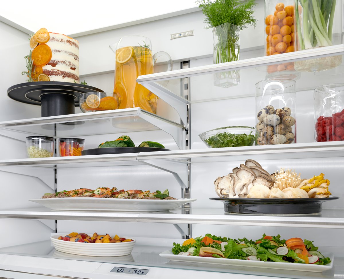 Timeless design, fresh features.
The first 1219mm French door refrigeration featuring the Split Climate™ intelligent cooling system, ClearSight™ LED lighting, sleek stainless accents and more. This is more than a refrigerator. It's a promise of fresh food.
#SubZeroAndWolf
