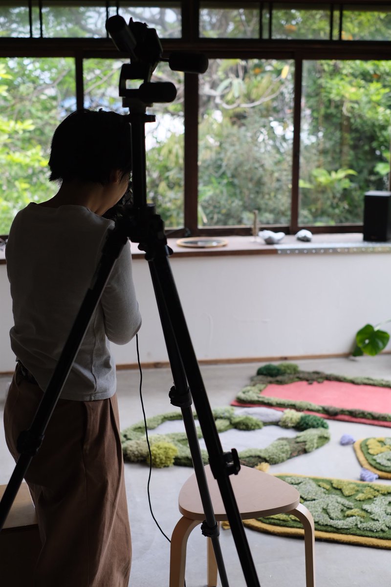 今日は新作の撮影日でした。
今週末、UP予定です。　

5/2-4 の3日間、青山スパイラルで開催されるSICF market部門に持っていきます。
<a href="/SICF_official/">SICF｜Spiral Independent Creators Festival</a> 

#pinknotweeds
#tufting
#tuftedrugs
#タフティング
#sicf