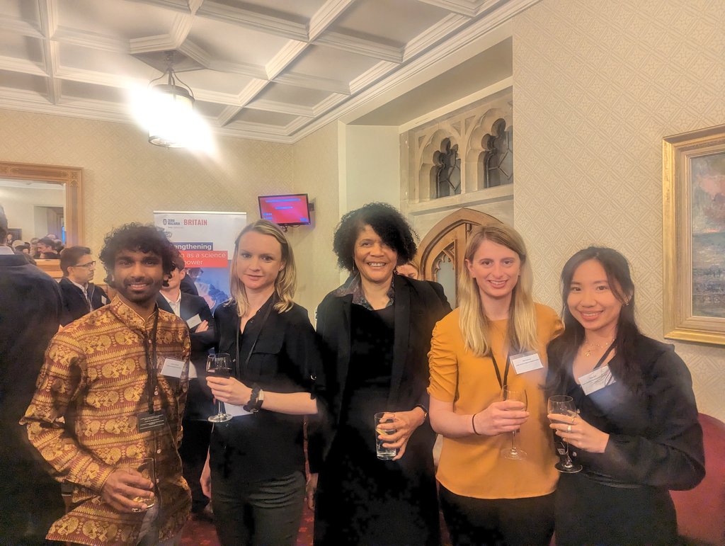 ChiOnwurah's tweet photo. At #WorldMalariaDay reception yday I was very impressed by the fantastic research of these young #scientists looking to make #MalariaNoMore a reality &amp; save so many lives around the world https://t.co/js8bknc9x0