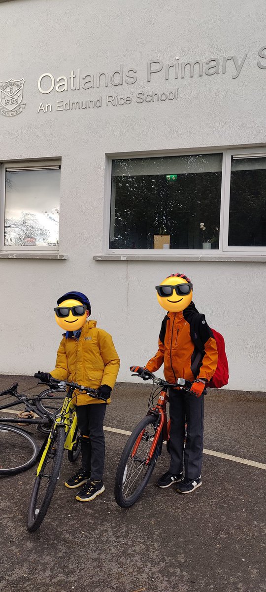 #springtime means #cycling to school is back @OatlandsPrimary 🚴🥰