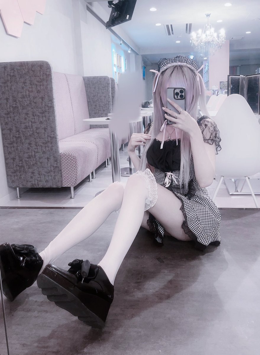 ^-^