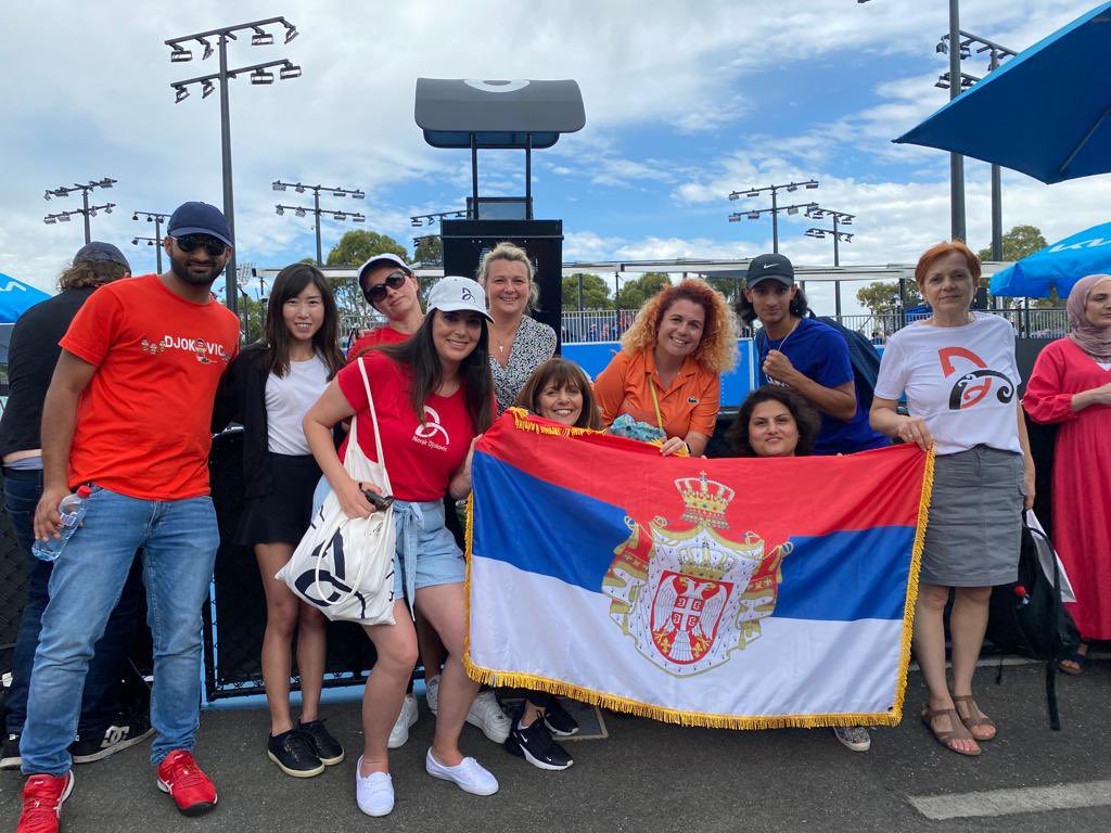 su3ana's tweet image. Happy #nolefamday ⁦@DjokerNole⁩ ⁦@NovakFanClub⁩ Thankyou being everything you are everyday 💛🎾🙏🏻🥂