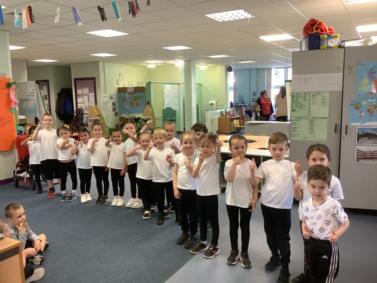 springwoodfs's tweet image. Look at our fabulous children in their PE kits. #swhpe