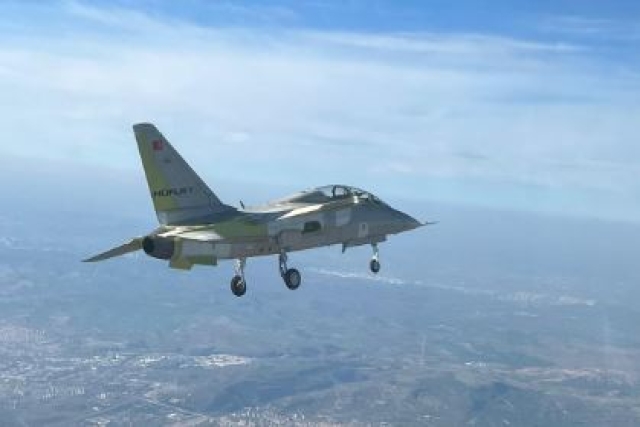 DefenseMirror's tweet photo. #Turkey #Hurjet #LightAttack #trainer #jet: Turkey’s First Jet-powered Hurjet Aircraft Completes Maiden Flight https://t.co/LrtW0S92Sy https://t.co/oJPJJao6qm