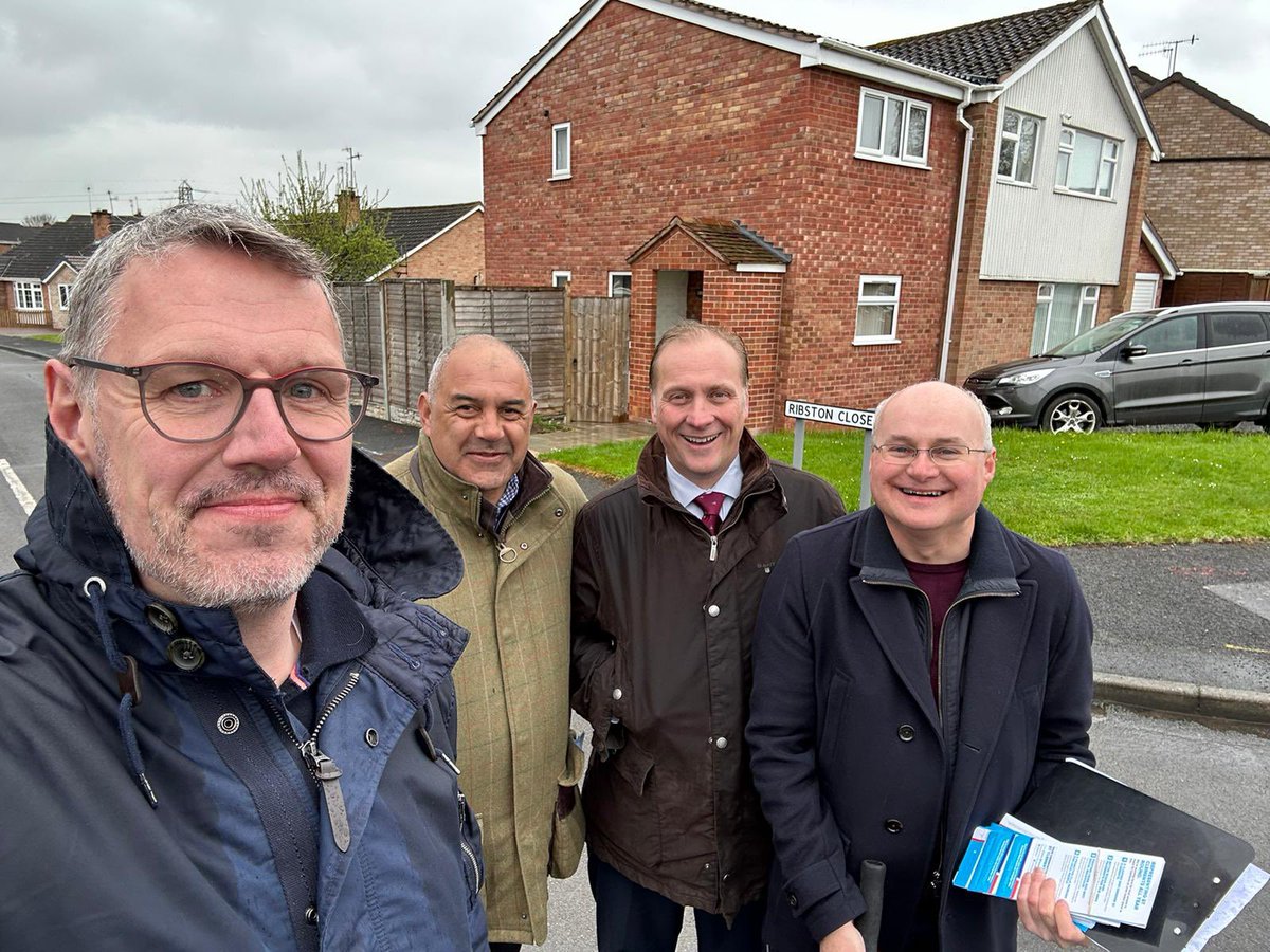 Good sessions canvassing in St. Peter’s and st Clements with @JohnPaulCampion and Worcester colleagues.  It might have been raining but it didn’t dampen our spirits