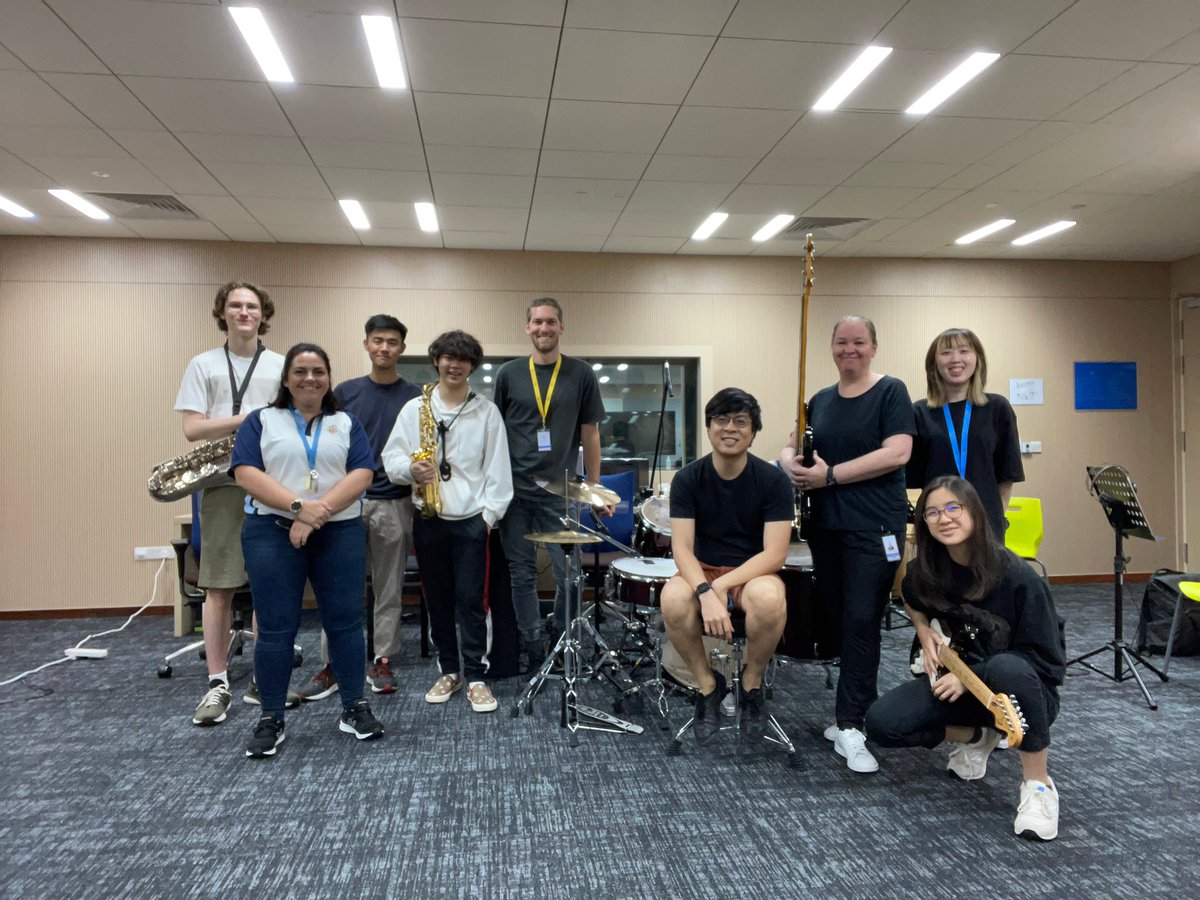 Last week we had pleasure of watching @ChrisKoelma work his magic with NLCS students on music editing and recording! There's nothing more inspiring than seeing young musical talent being nurtured. Can't wait to see what they create next! 🎶🎤 #NLCSSingapore #NLCSmusic