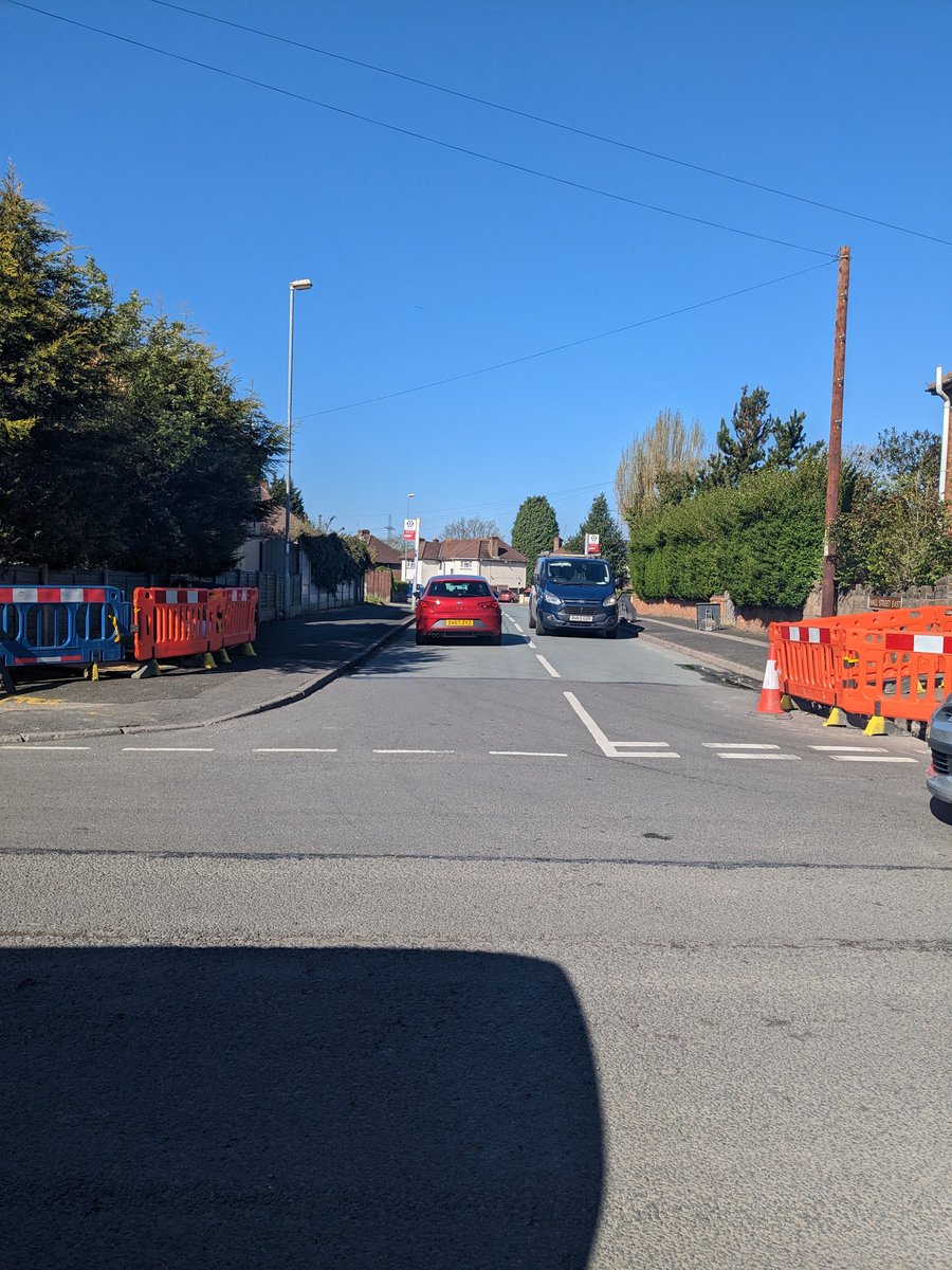 LNewell92's tweet photo. @nxwestmidlands can you explain why the 34 is still missing the stop at Hall St East Kyber Close? The junction is clearly open and has been all the while?? https://t.co/YkuDwQV7RB
