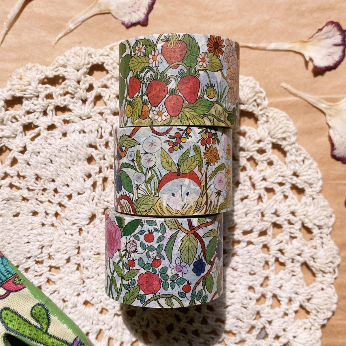 oystr_grl's tweet photo. New washi tape I designed for the washi station! 🍓

You can check out all their other amazing tapes by following the link below 🌼

https://t.co/o5P0uJ7Qyi https://t.co/NF4WR8iEy9