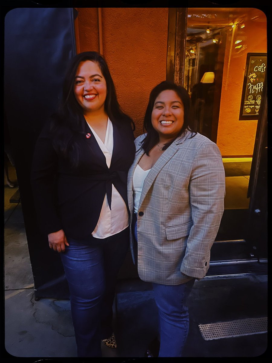 AundrayaM's tweet photo. Thank you for being the example, Hermana @AsmCarrillo! I can’t wait to see all the amazing things my @HOPELatinas Comadres will continue to accomplish - grateful for every second of my #HLI experience 💜 https://t.co/IVQ8ajORI3