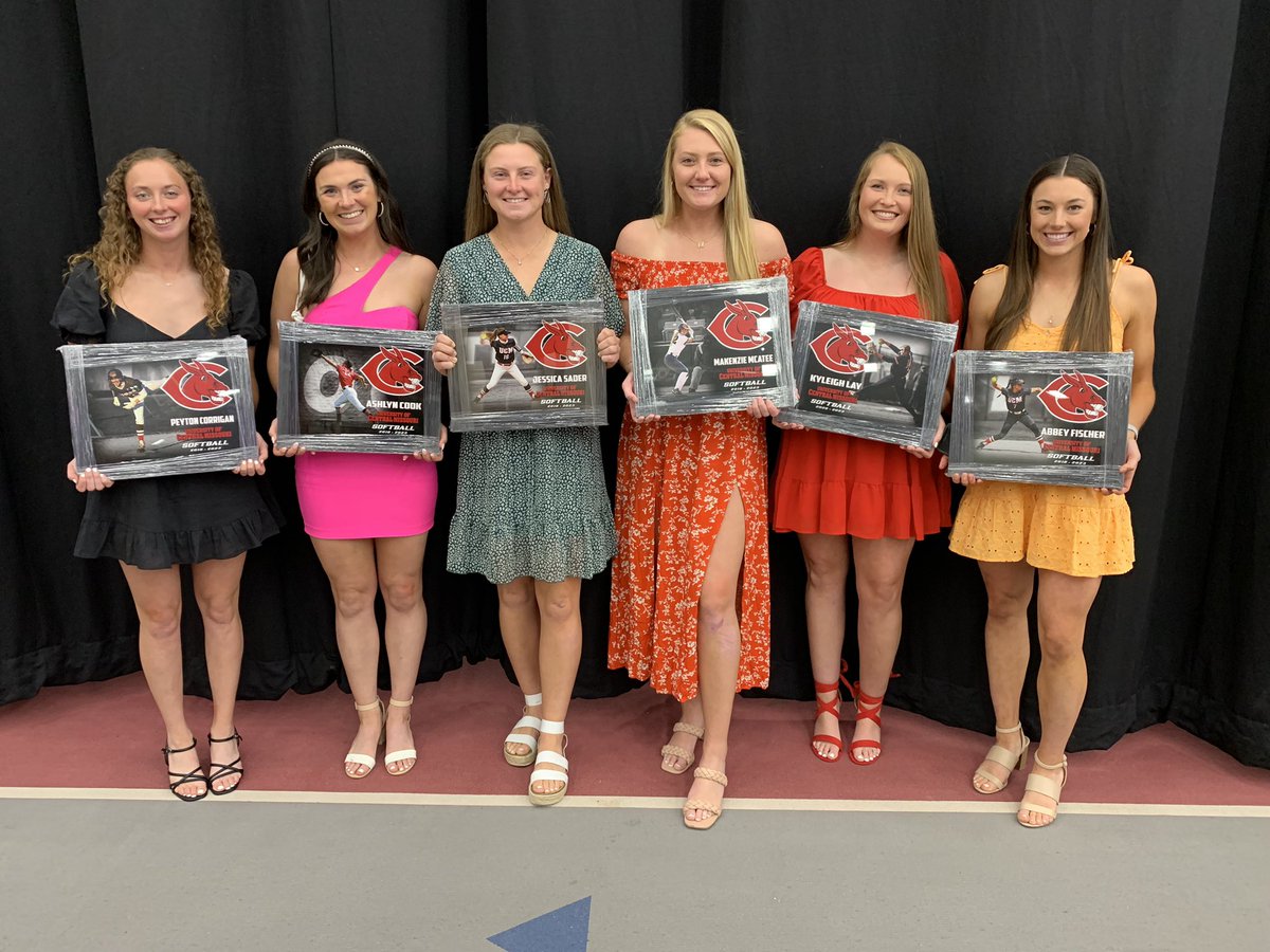 UCMJensSoftball's tweet photo. Celebrating our seniors!! 🫶🏼 https://t.co/FSJBMIuQpB