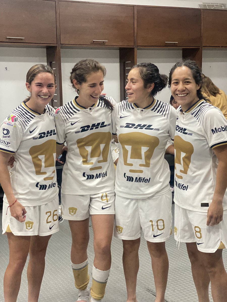 Que bonita coincidencia 🫶🏻🔝✨  
Pero más bonito compartir la cancha 
<a href="/LuciRodG5/">Lucia Rodriguez</a> <a href="/daniabonka/">Dania Padilla</a> <a href="/danygarc01/">Dany García</a>