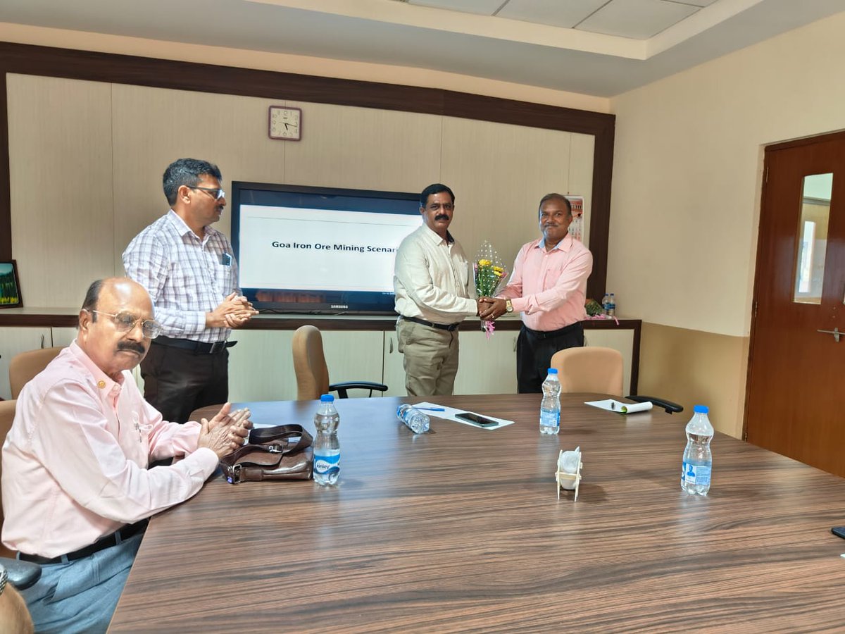 meai_s's tweet photo. President @meai_s Mr.K.Madhusudhana met members of Goa Chapter of MEAI at Goa.The mining industry of Goa with it's past and present and role of #MEAI was discussed with senior mining professionals and Past President Mr Victor.@MinesMinIndia @SteelMinIndia #Goamining #miningnews https://t.co/9pgIwIF6ql