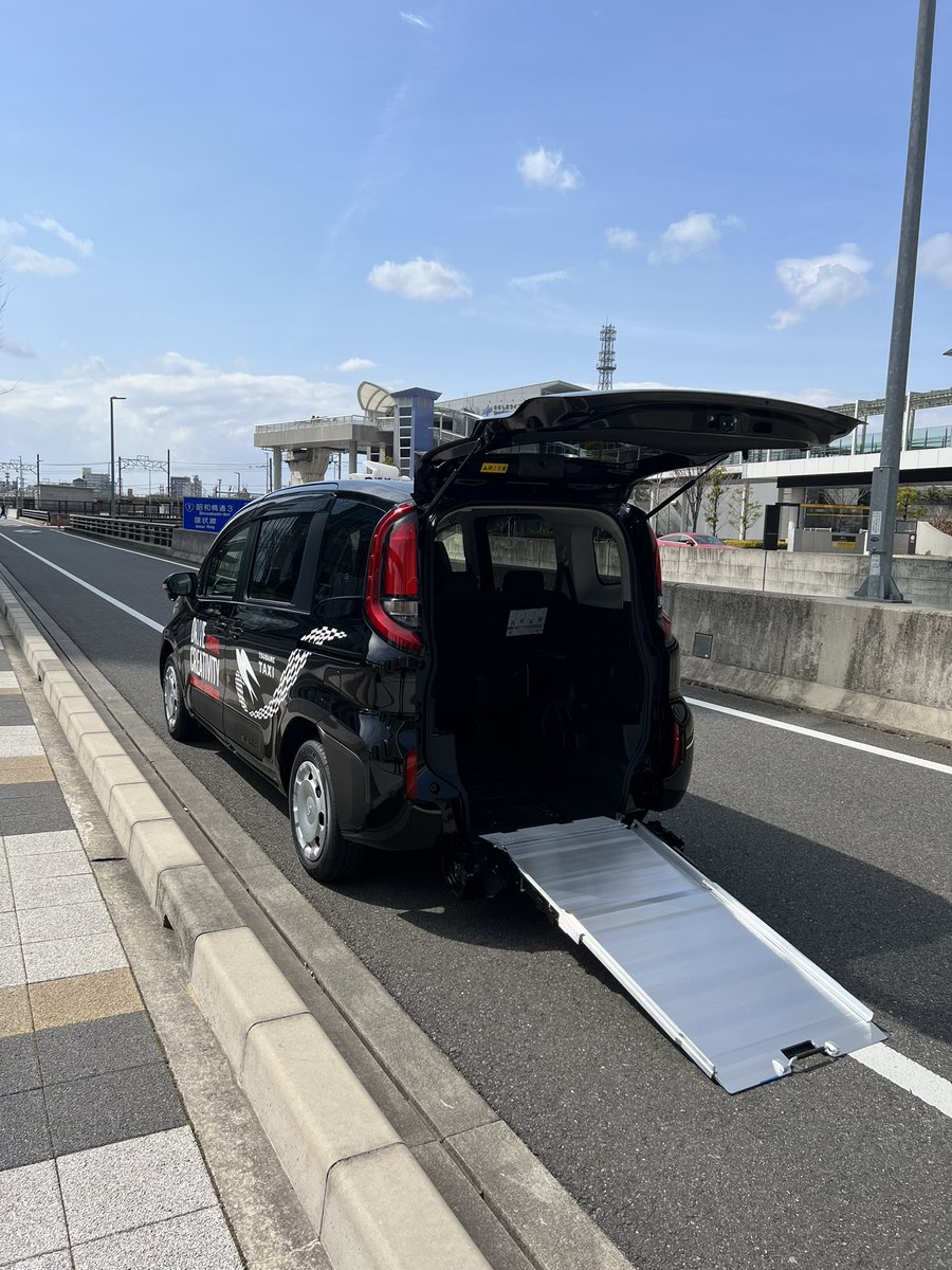 tsubametaxi_ymt's tweet photo. つばめタクシー大和グループでは、
新型シエンタのスロープ付き車両の運行をしております。
JAPANTAXI同様、車椅子での乗降が出来ます。

 #つばめタクシー
 #DriveCreativity
 #創造力を走らせろ
 #新型シエンタ
 #車椅子対応車両 https://t.co/tFeUsv9B0E