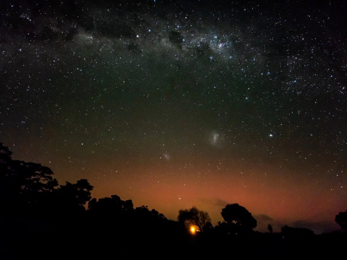 BrenMurrell's tweet photo. Something something Aurora Australia. https://t.co/iDkXWt3IJw