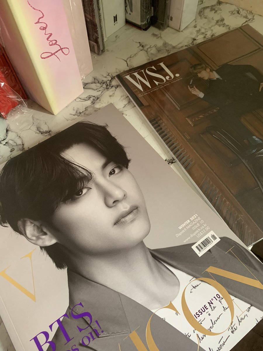 _wintertaegi's tweet photo. Interest Check! 

WTS LFB 

V DICON Eng ver and WSJ V Cover Magazine complete inclusions! 
P3,500
Issue: small dent 

BTS GROUP DICON Eng ver complete inclusions! 
P3,000

Both for only P6,000! 

All are in mint condition🤍

📍Las Pinas City, 1740 https://t.co/LFMIpdxie1