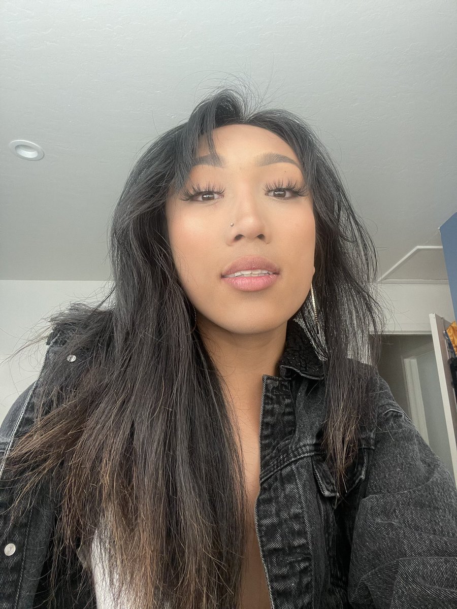 _beeyaaass's tweet photo. took these bc I was sad https://t.co/23Hfa3UYaz