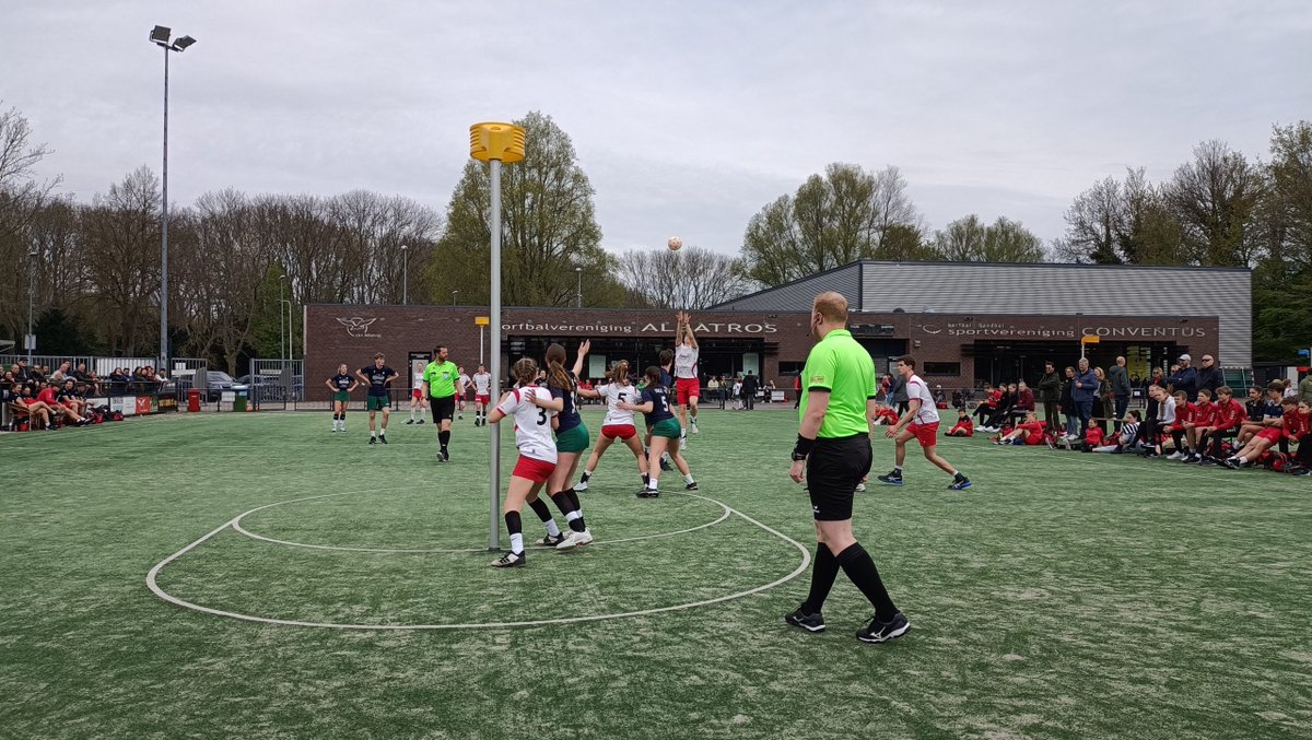 Albatros kon op de eerste veldzaterdag 22 april genieten van veel goede resultaten, maar het meest in het oog springend was natuurlijk de 17-16 winst van A1 op Nederlands zaalkampioen PKC/Vertom A1. Op een vol Albatrosveld bleek de thuisploeg met name

zwijndrecht.info/sport/albatros…