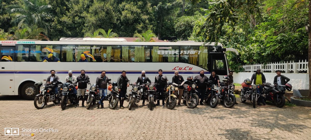 bsquadroyals's tweet photo. All ready to burn some rubber in the rough terrains of munnar

#munnar #vattavada #pambadumsholanationalpark #travel #riders #riderlife #rideon https://t.co/HRgh7qiIYz