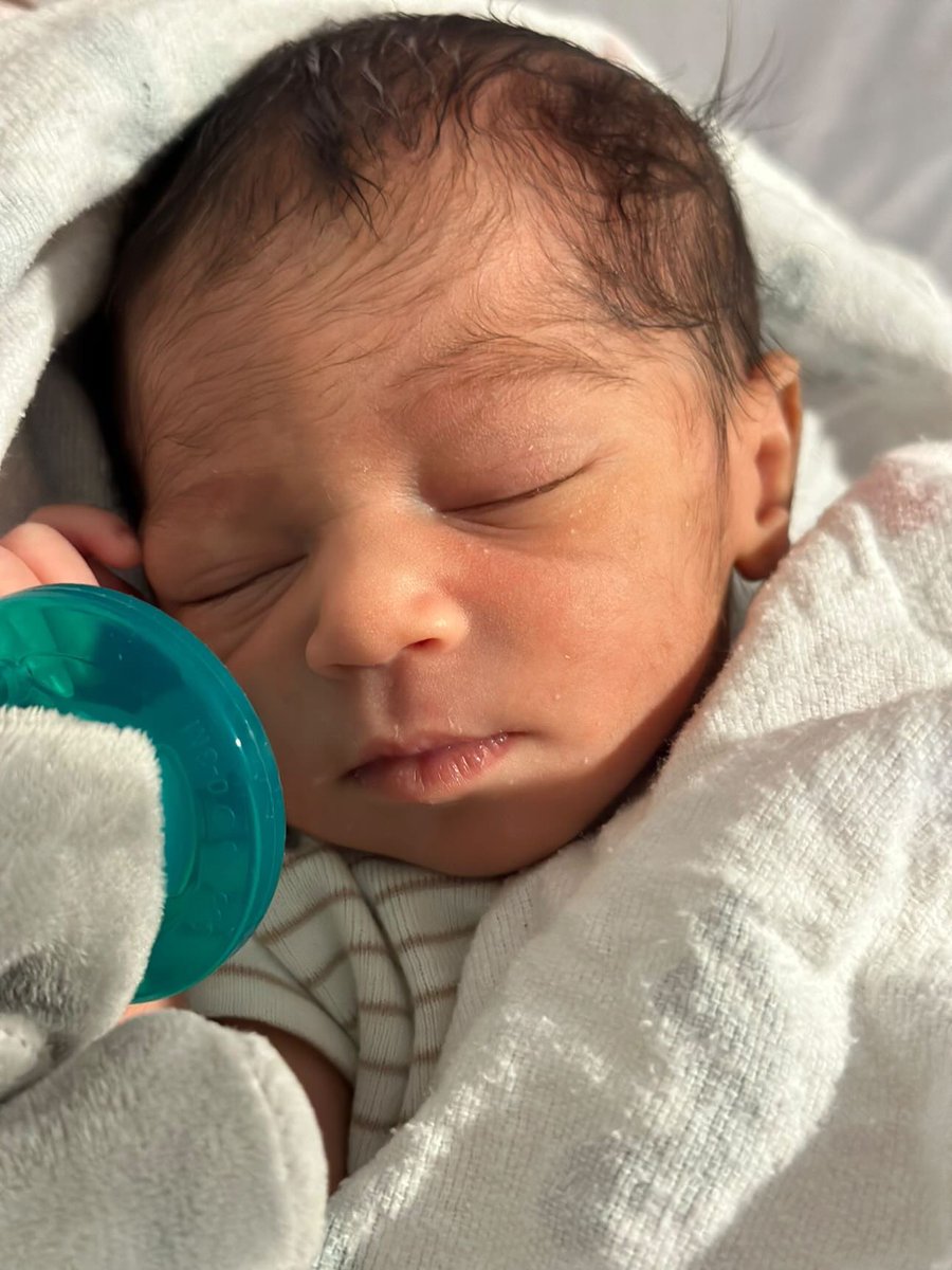 p0ppinnh's tweet image. who could hide this perfect face 🥹😍😍😍💙🫶🏽