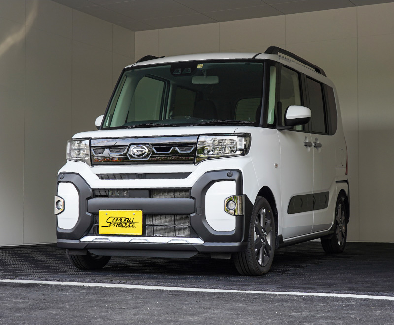 samurai_produce's tweet photo. 『販売準備中』 #タントファンクロス 専用 フロントフォグガーニッシュ!
フロントフェイスのワンポイントのアクセントに◎
[再入荷通知設定]で商品販売時にお知らせします！
https://t.co/JGck9ka5kv

#ファンクロス #TANTO #FUNCROSS #サムライプロデュース https://t.co/ONePfZj6nF