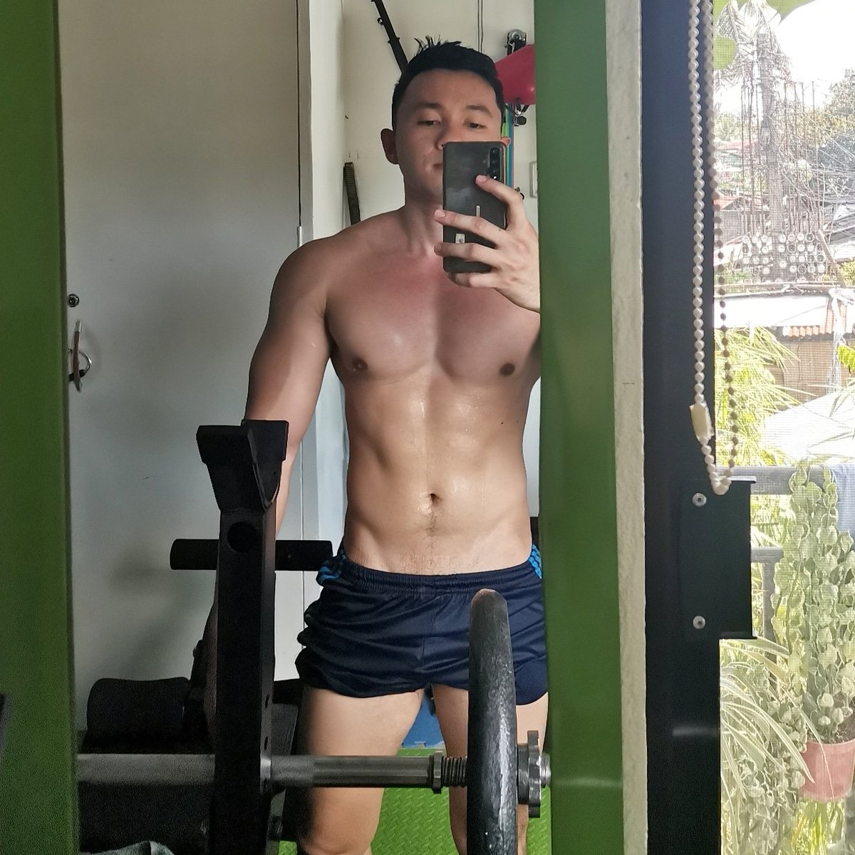 mark_fit20's tweet photo. Yes it hurts a lot but no one &amp; nothing can stop me. 💪
#homesweethome
#mark_fit20 https://t.co/EHgCff87Fz