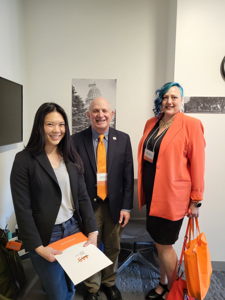 melindathrasher's tweet photo. Thank you Heather from @SenDaveMin office for taking the time to talk to us about AB 1157 to remove coverage on medical equipment. #MSActivist https://t.co/WGVIFPRB3S