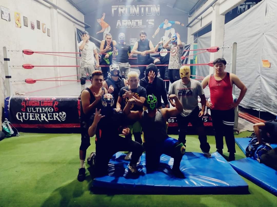 u_cmll's tweet photo. INICIANDO LA SEMANA CON TODO EL ENTRENAMIENTO COMO DEBE DE SER DE OTRO NIVEEEEEEEL. 
#CMLL
#ESCUELAULTIMOGUERRERO
#MINEROS #65
#COLMORELOS
#LUNESMIERCOLESYJUEVES
#DE8A10PM
#DRAGONCITO
#CHINGOOOOOON https://t.co/V2RR4vFjIl