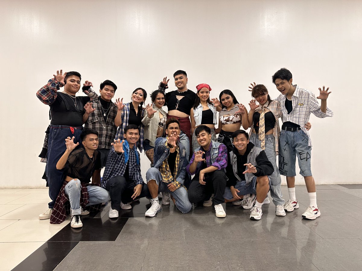EA_TLNTS's tweet photo. 𝙋𝙚𝙧𝙛𝙤𝙧𝙢𝙖𝙣𝙘𝙚 𝙙���𝙣𝙚, 𝙝𝙚𝙖𝙧𝙩𝙨 𝙛𝙪𝙡𝙡! ❤️��

We're still on cloud nine from our performance at this year’s SEA Fair! 

Thank you for having us, and we can’t wait to share more with you soon! ‘til next time, Tigers! 🧡

#SEAFair2023 🚦
#yEAroftheROAR 🐯 https://t.co/lBmYlYDTqT