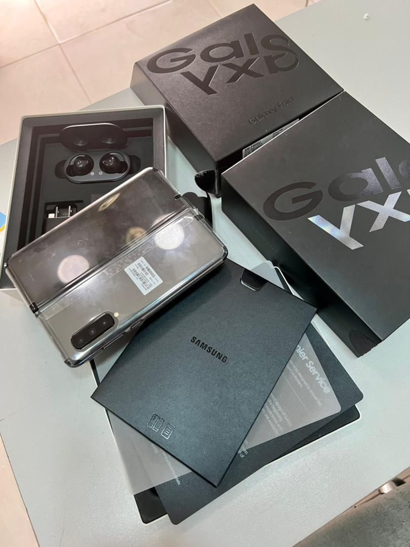 phonemarttech's tweet photo. Brand New Samsung Fold1 5G with 512gb ROM and 12GB RAM *@400K*.  * Snap Dragon Proccessor * American Version * FREE CASE. * FREE EAR BUDS. CALL/WHATSAPP: 08020700007 • 08094141444. https://t.co/83RoQafSQY