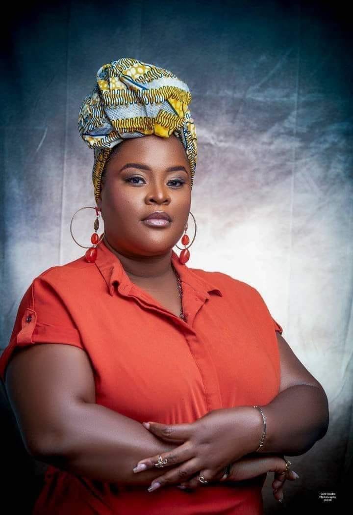 StillacPlay's tweet photo. 📷 La Stillac Nation, Un autre bijou de la zik Kamer range définitivement son micro.
Frederique Ottou Artiste la fille du célèbre chansonnier Ottou Marcelin a rendu l'âme ce jour des suites de maladie.
RIP l'artiste !
📷 Son dernier EP "Mi Chemin" --- https://t.co/TvtQv2VP9d https://t.co/Li3w2tDMCH