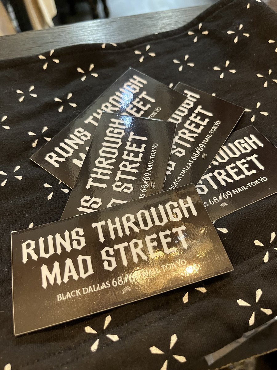 NAIL_TOKYO's tweet photo. RUNS THROUGH MAD STREET
ステッカー
https://t.co/TXVrqpLRmT
#高円寺NAIL #blackdallas #ステッカー https://t.co/eT42IEDJGF