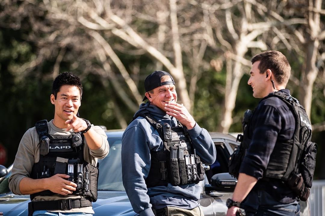 swat_deaconluca's tweet photo. All new episode coming Friday  May 5th!! The last 3 !! Thanks for tuning into SWAT last Friday!! Much love and appreciation !!! @swatcbs @cbstv @sptv
.
.
Repost  @TheKennyJohnson 
.
.
 #swat #swat2023 #SWATS6  #rollswat #renewswat #renewswatseason7 #allthatglitters
(S6xE20) https://t.co/hxlZYw1QJb