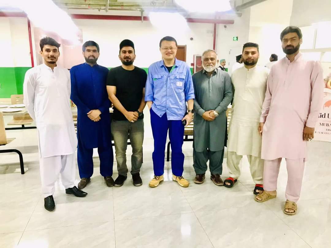 1/2 On April 22, the first day of the Eid al-Fitr in this year, Thar Block-1 Integrated Coal Mine Power Project carried out the "Send Warmth" activity to our Pakistani employees.
<a href="/TharCoalBLock1/">Thar Coal Block-1 Power Generation Company</a> 
#Eid Mubarak  #CPEC10Y