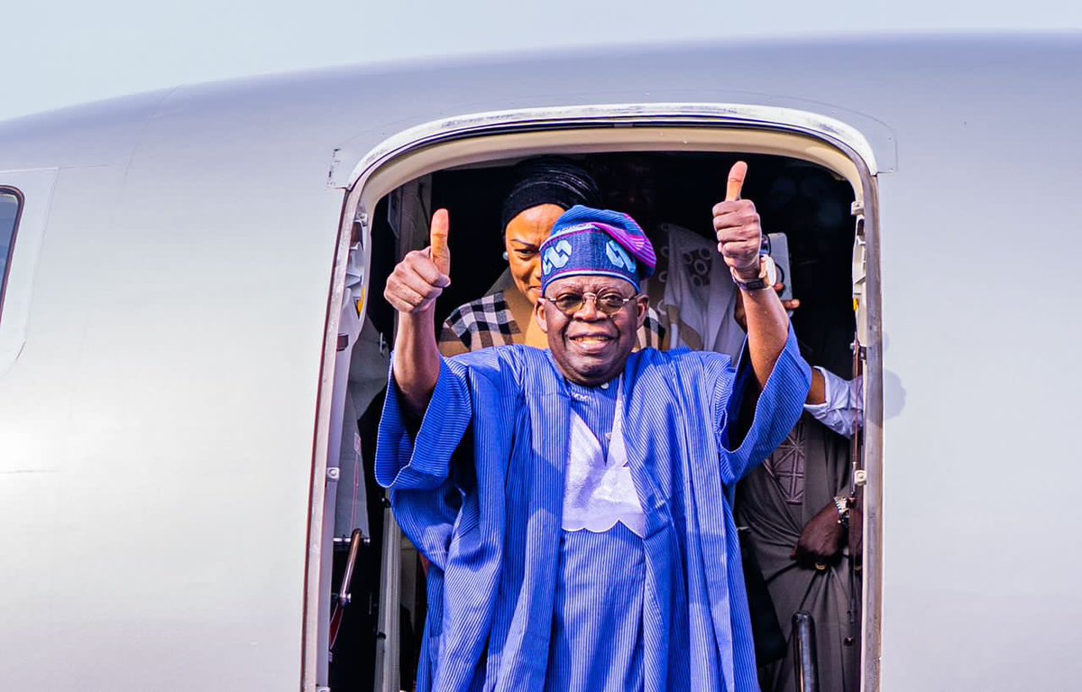 OVO_360's tweet photo. #PhotoSpeaks: "Behind every successful man @officialABAT there is a beautiful woman @oluremitinubu" - x
Welcome back, Asiwaju Bola Ahmed Tinubu @officialABAT.
#RoadToVilla
#TinubuOurPresident
#OVOSPACEIT
PLEASE FOLLOW @OVO_360 he follow back immediately. Take him to 1k followers https://t.co/BuAVXWAoAs