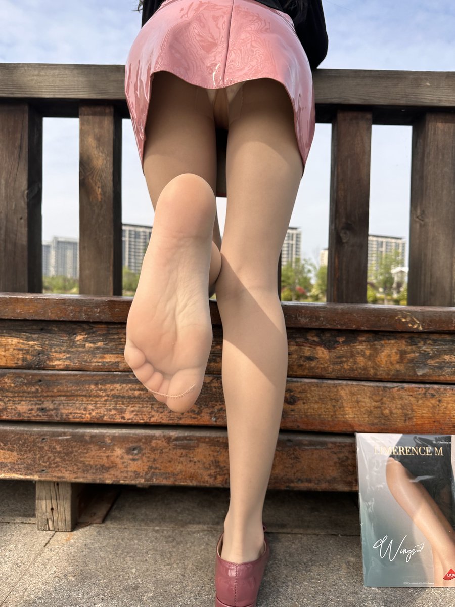 🛵......ᴅᴜᴅᴜ！
有个很可爱的人

涞觅「羽翼」超薄肉丝
@limerencem 
#涞觅丝袜 
#涞觅不止丝滑 https://t.co/FOjfkgxksZ