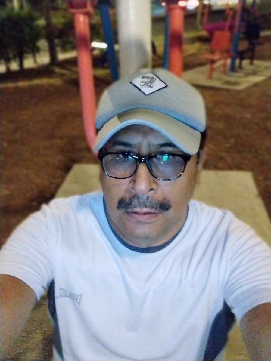 pablotorreskno's tweet photo. Kms nocturnos,hoy método continuo 60 minutos de carrera,seguimos #SumandoKms #YoElegiCorrer #LoveRunSmile https://t.co/x0RCSR8SrY