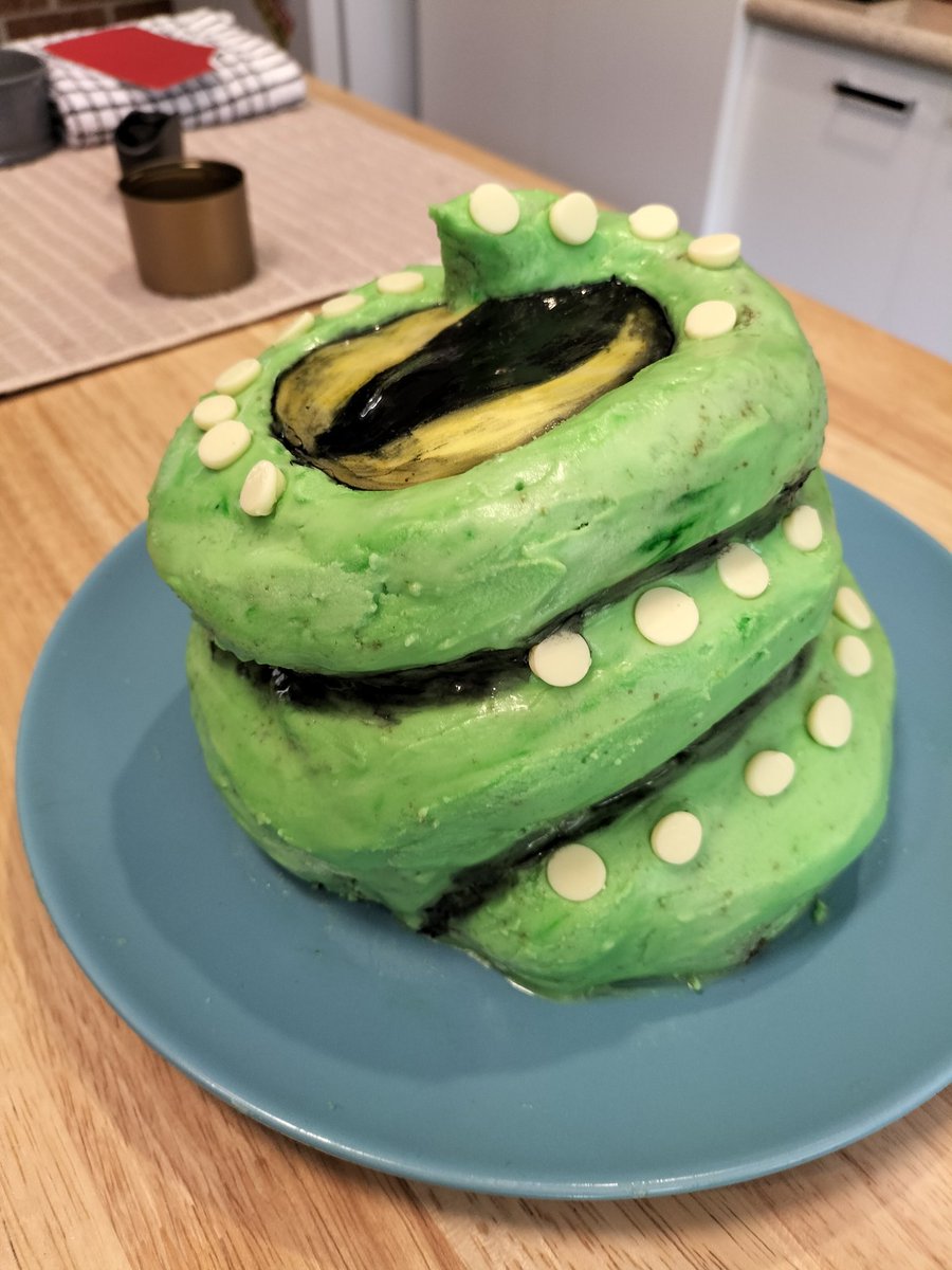 Made a cake for some of my dnd friends. 

Consume. Reward.

#ukotoa #cake #criticalrolefanart #criticalrole #TentacleTuesday