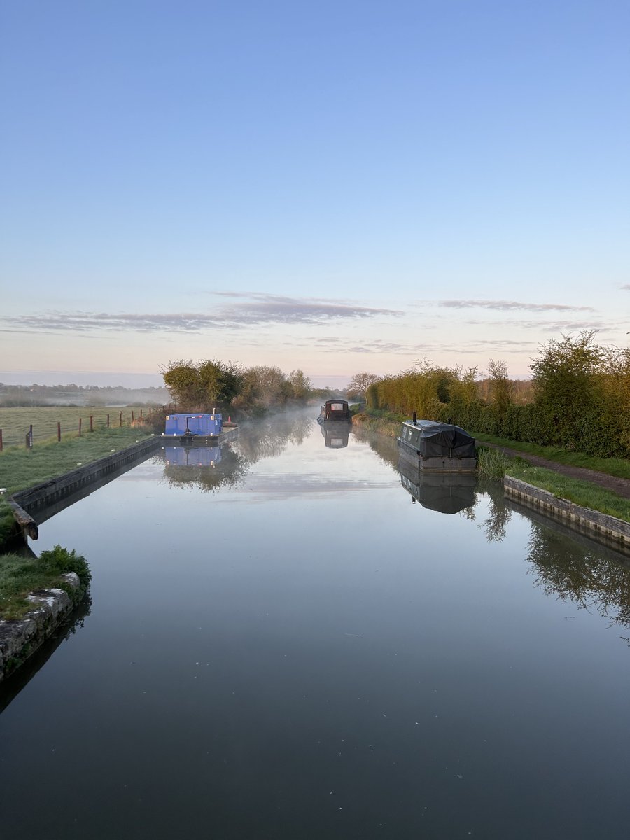 Crafty_General's tweet photo. Well it is match day isn’t it? It’s #STFC headdress this morning for a chilly run along the canal. 🙏 @CanalRiverTrust for keeping this in such good order. I fancy it’ll be hot chocolate in a NATO Black Mug with dodgy handles when I get home @stu_taylor173. #ServingOn #JoggingOn https://t.co/FfOh1aphWz