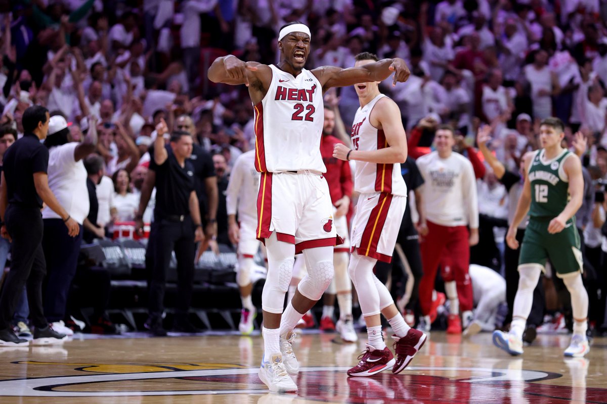 NBABrasil's tweet photo. A insanidade, entrega e ENERGIA dos #NBAPlayoffs é de OUTRO MUNDO! 🔥 https://t.co/T4BMOa4liI