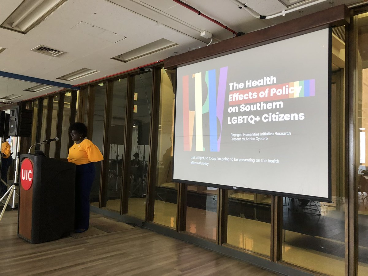 UICEngagedHuman's tweet photo. Our Spring 2023 EHI Student Showcase was a success! Seven EHI Scholars showcased their research projects and we celebrated our graduating seniors. https://t.co/pXHm7xUNGU