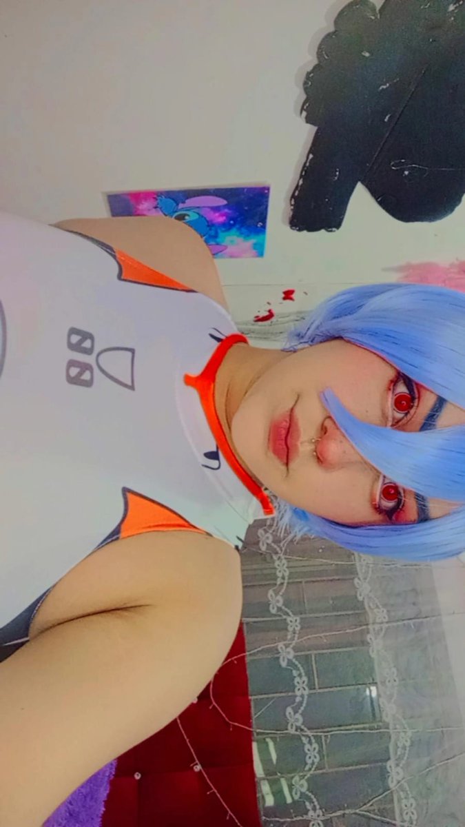 ScAlETtQ5's tweet photo. cosplay of rei ayanami 💙💙 https://t.co/wqot4DsWnS