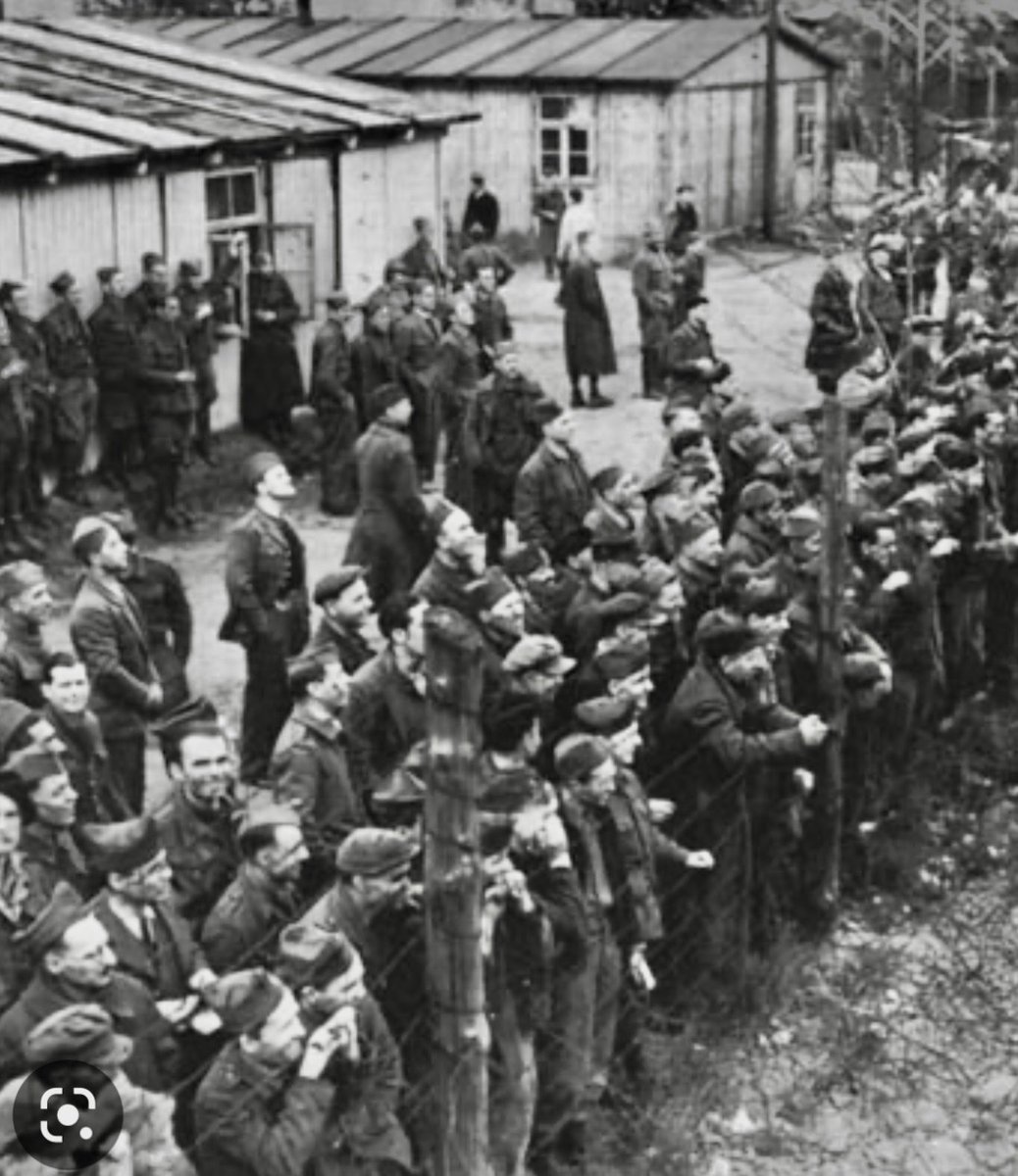 miriambcbl's tweet photo. Gli #InternatiMilitariItaliani, testimoni di coraggio e onesta, dettero un contributo eroico per la #Liberazione e la sconfitta del #nazifascismo https://t.co/1YOQnZloMM