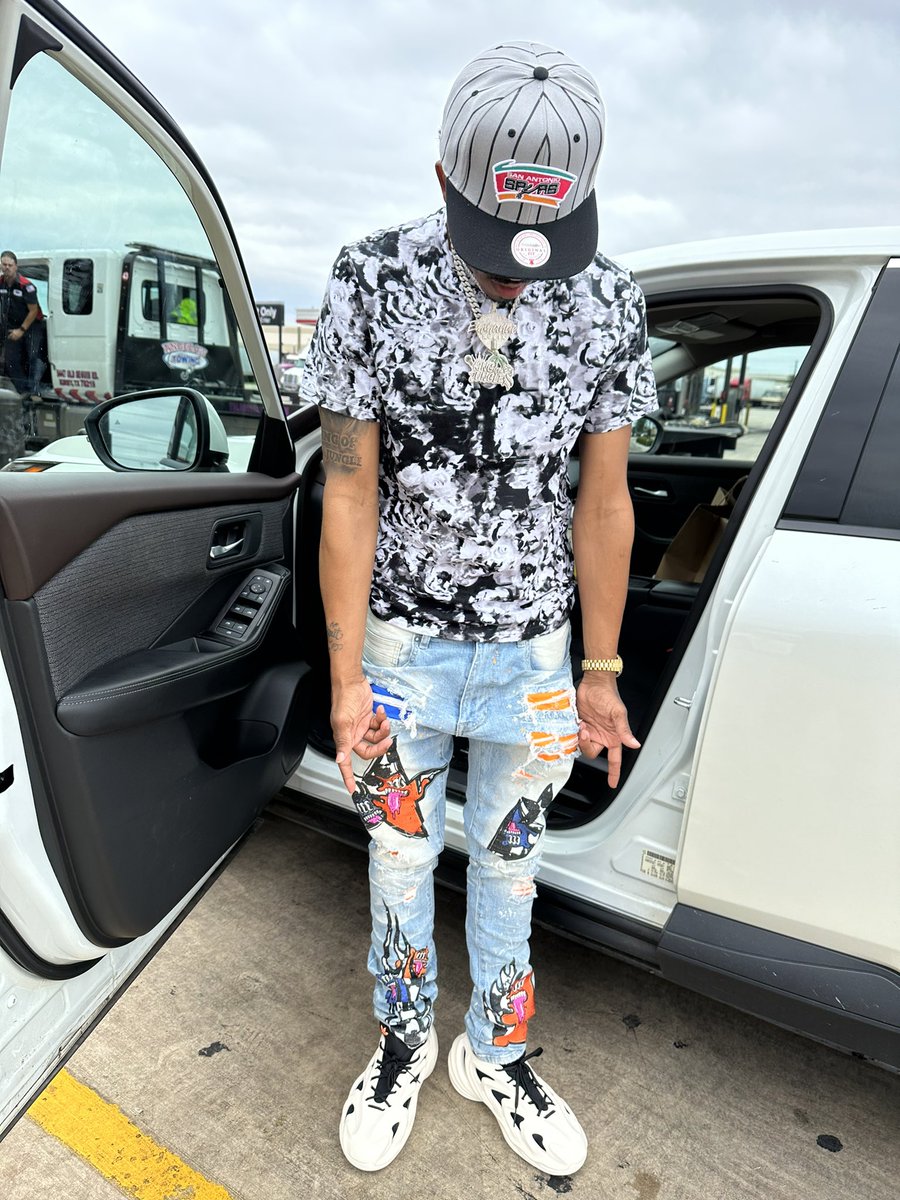 ReeseThaChosen1's tweet photo. Every day, I can give it, I'm really too humble, F**k it 🤧❤️🔥 #securethatbag💰💯 https://t.co/6W6rzmSzpg