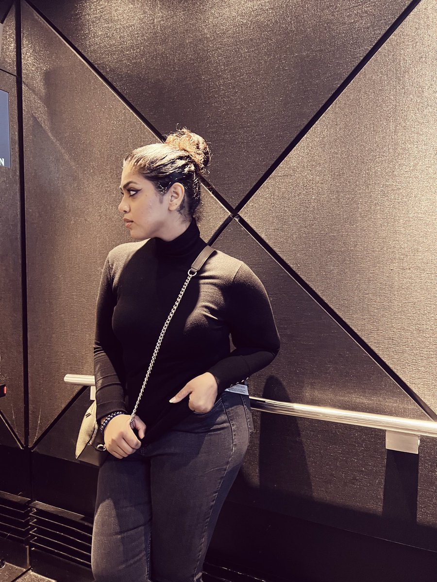 𝐑𝐀𝐈𝐍𝐈 රෛනි ♪ tweet media