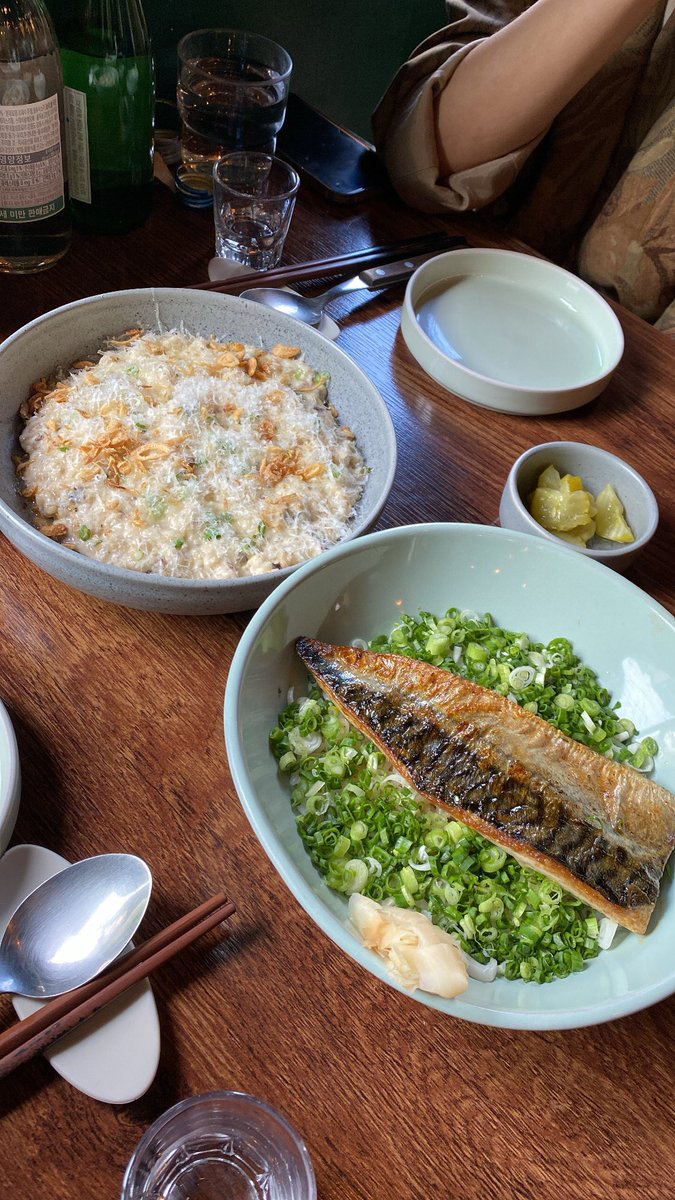 thregiprincess's tweet photo. 📍합정 썬키친 
에이드 마시는 숙녀분들 사이에서 소주 4병 마시고 나감 https://t.co/9wKi3iEFlX