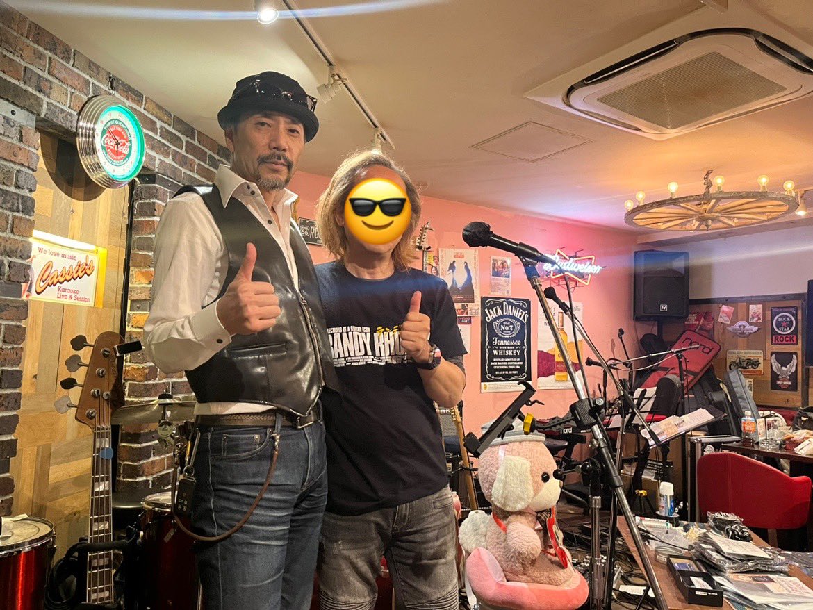 TAKASHI92616182's tweet photo. 日曜日は、guitarist 高橋克の
春のROCK IT ツアーにミナミ
のCassie'sへ行ってきました。
130分のステージ(休憩20分
含む)で楽しいトークと素敵
な演奏🎸でした。一緒に行った
友人も大満足❗️EXILE青木
素敵でしたよ。
#高橋克
#Cassies
#橋爪拓
#若杉幸拓 https://t.co/FtIxuNV34M