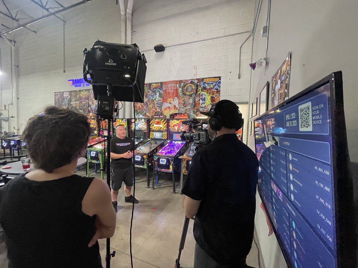 unclebearsaz's tweet photo. What a great weekend filming with @sternpinball for their #brewcadehopping series! We have such a great space here in Gilbert and can’t wait to showcase what we have been up to!
#sternpinball #brewcade #dangerzonearcade #dangerzone #ubbrew #unclebearsbrewery #unclebears #arcade https://t.co/VII0ws6ABG