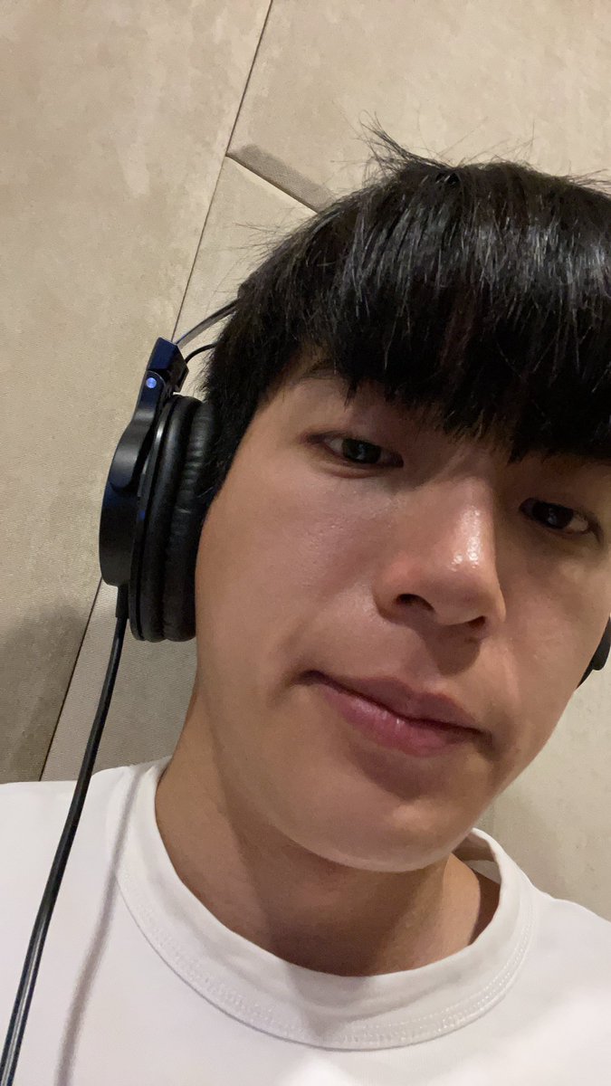 cnonkul's tweet photo. หัวค่ำจะมีไรมาบอกนะครับ 😬 https://t.co/nMeM5BmVFL