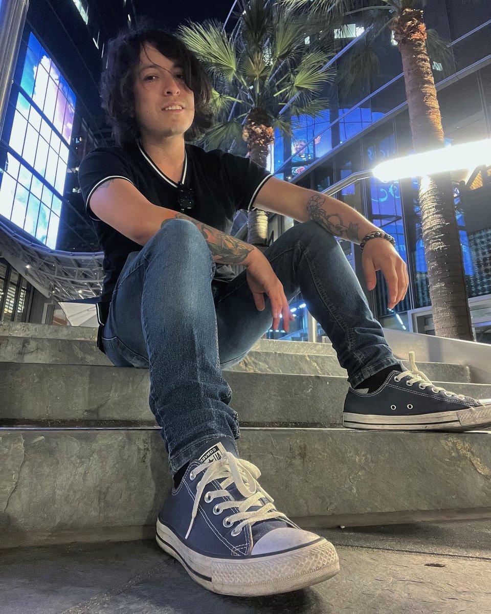 danycortez92's tweet photo. Hoy descubrΓ un mirador a 73 pisos de altura en L.A.
PD: Denme clases para posar, paro! π
#losangeles #california #rooftop #spire73 #downtownLA https://t.co/pRmDPUb59Q